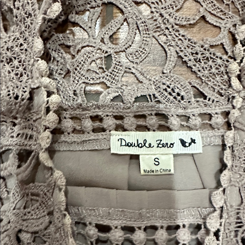 Double zero brand top size small - image 2